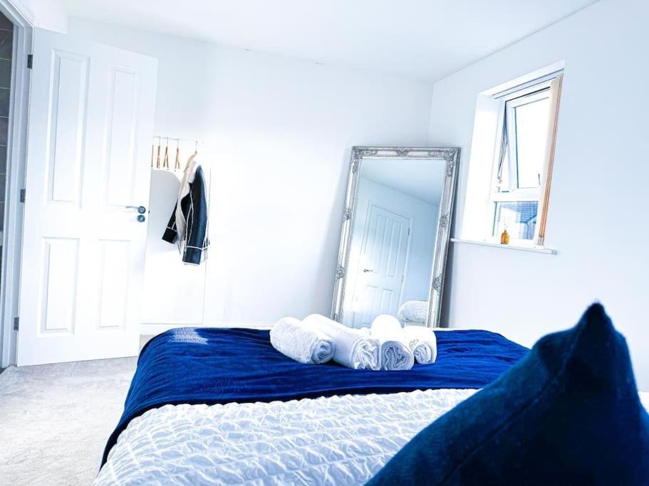 Contractors, Families, Tourists & Groups Welcome Sleeps Upto 9, Garden, Pet Allowed, Parking Included! 伯明翰 外观 照片