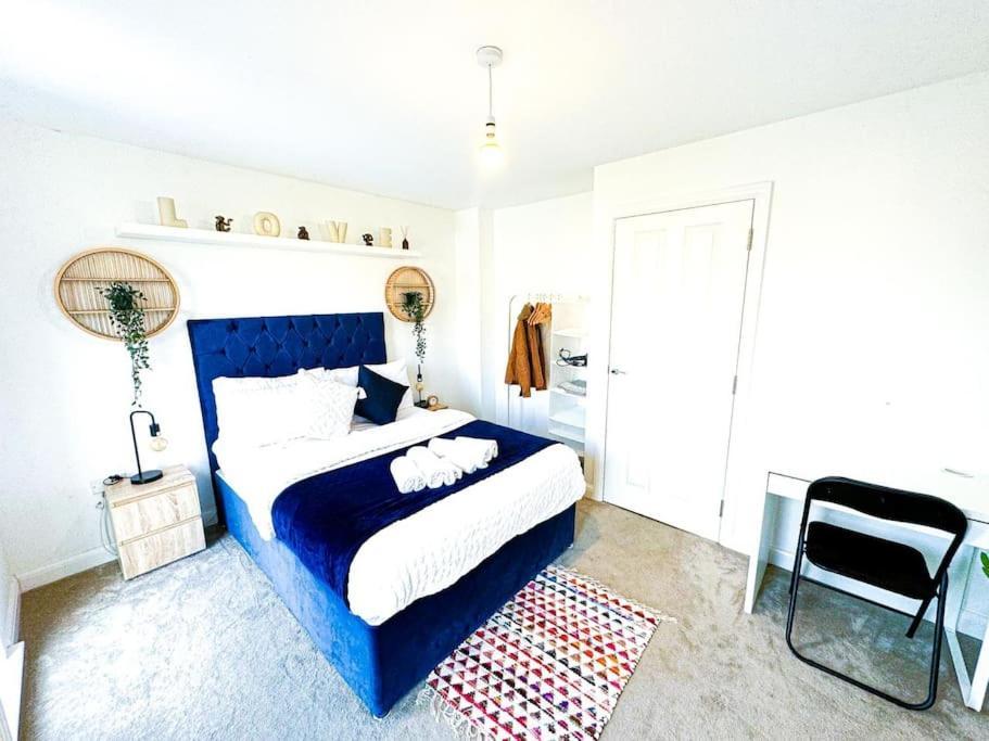 Contractors, Families, Tourists & Groups Welcome Sleeps Upto 9, Garden, Pet Allowed, Parking Included! 伯明翰 外观 照片