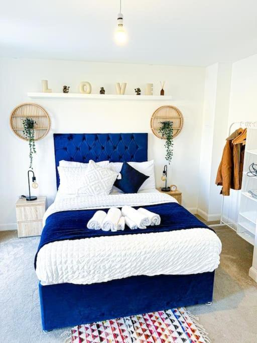 Contractors, Families, Tourists & Groups Welcome Sleeps Upto 9, Garden, Pet Allowed, Parking Included! 伯明翰 外观 照片