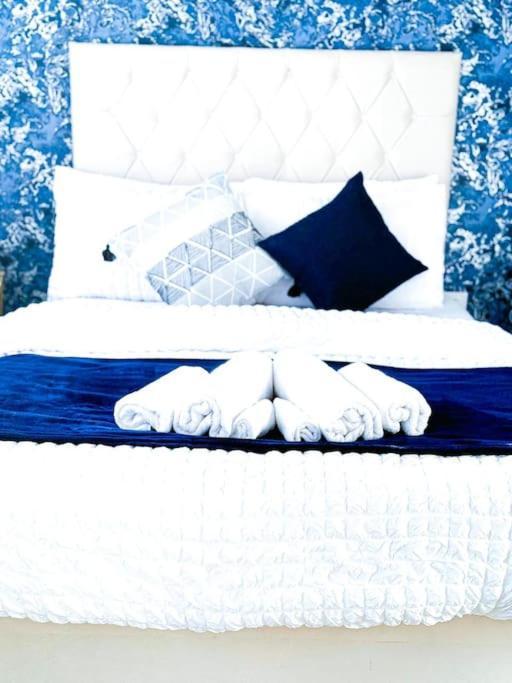 Contractors, Families, Tourists & Groups Welcome Sleeps Upto 9, Garden, Pet Allowed, Parking Included! 伯明翰 外观 照片