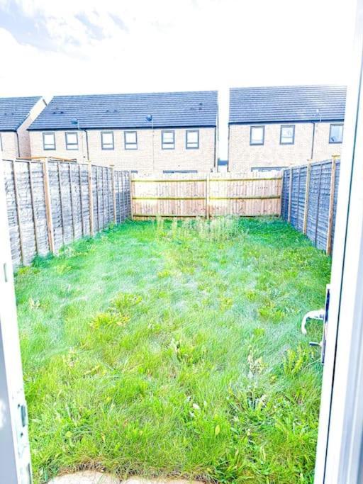 Contractors, Families, Tourists & Groups Welcome Sleeps Upto 9, Garden, Pet Allowed, Parking Included! 伯明翰 外观 照片