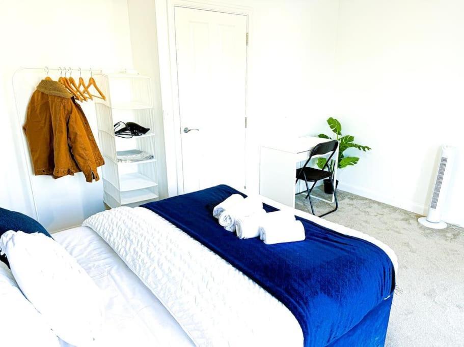 Contractors, Families, Tourists & Groups Welcome Sleeps Upto 9, Garden, Pet Allowed, Parking Included! 伯明翰 外观 照片